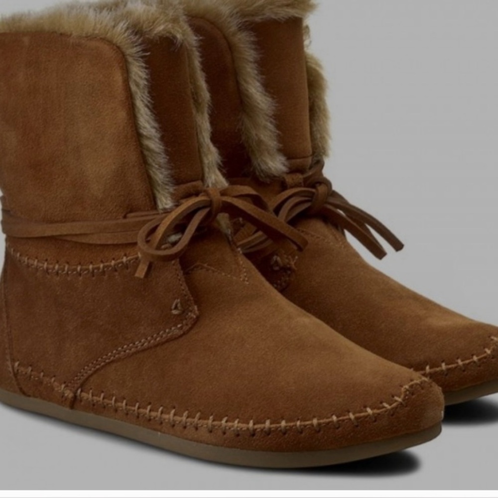 Toms Brown Ankle Boots with Faux Fur